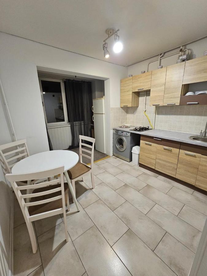 Apartment On Constantin Negruzzi Kisinyov Kültér fotó