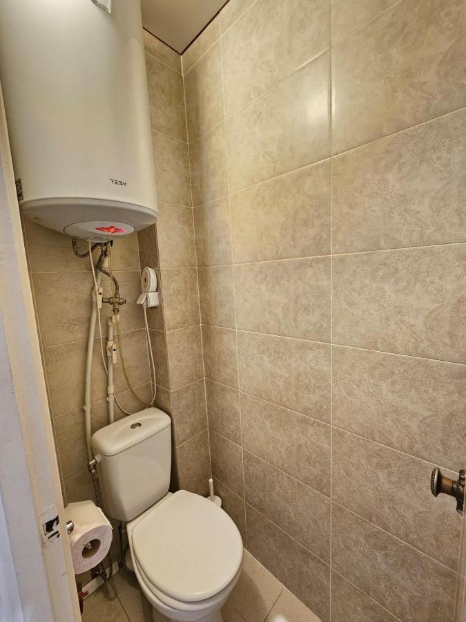 Apartment On Constantin Negruzzi Kisinyov Kültér fotó